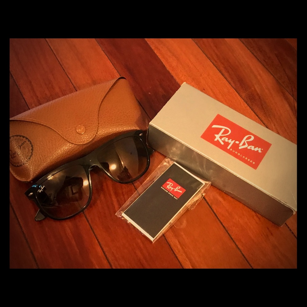 RayBan RB4147